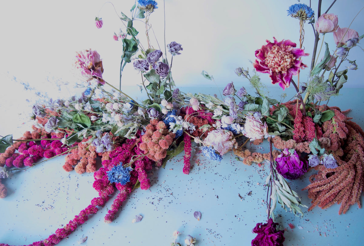 DRIED FLORAL GARLAND