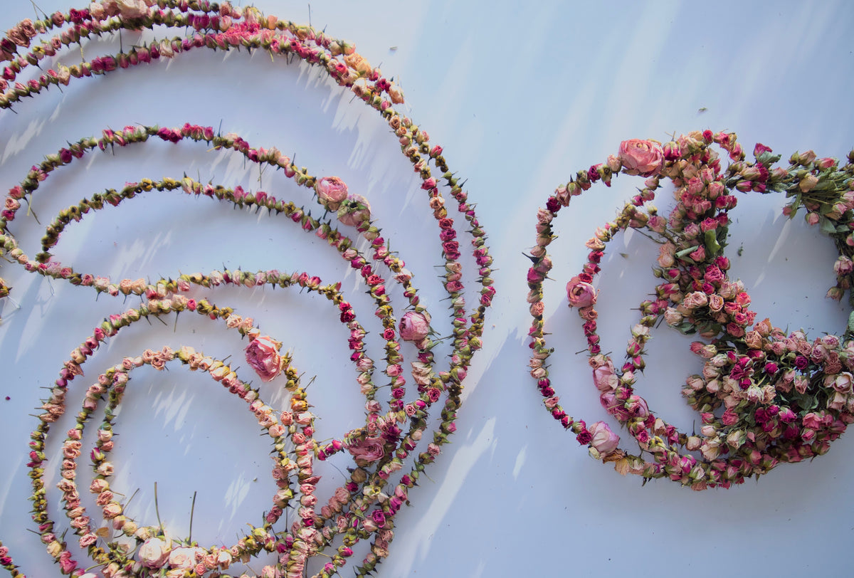 DRY ROSE ROPE & WREATH