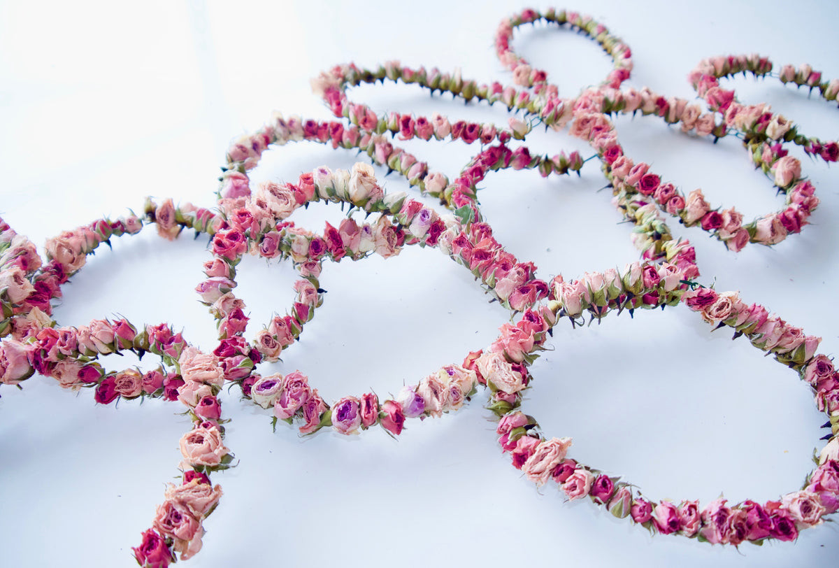 DRY ROSE ROPE & WREATH