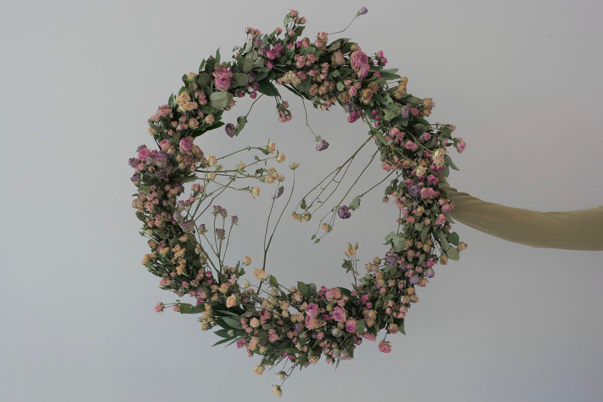 Rose Wreath Season