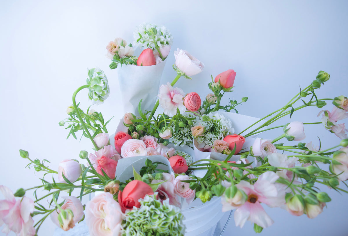 WRAPPED FLOWERS. NO VASE.