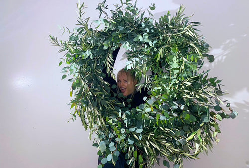 EIGHTH ANNUAL WREATH WORKSHOP